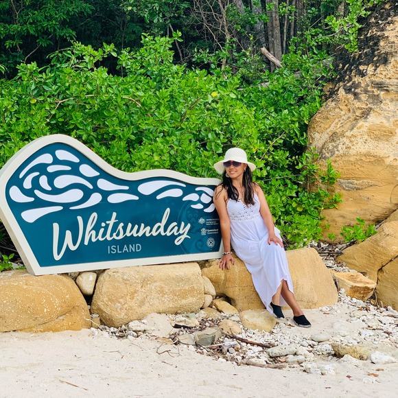 Meet your Posher, Joan - Picture 1 of 1